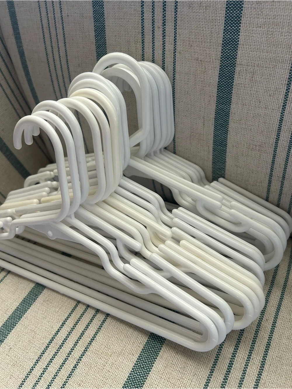 White Plastic Clothes Hangers – Toddler/Child